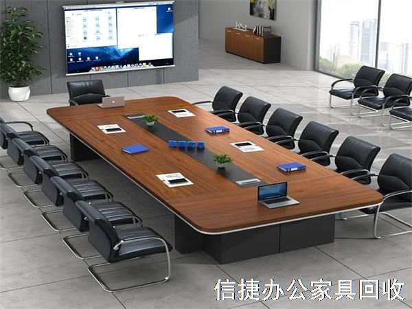 高价会议桌椅回收